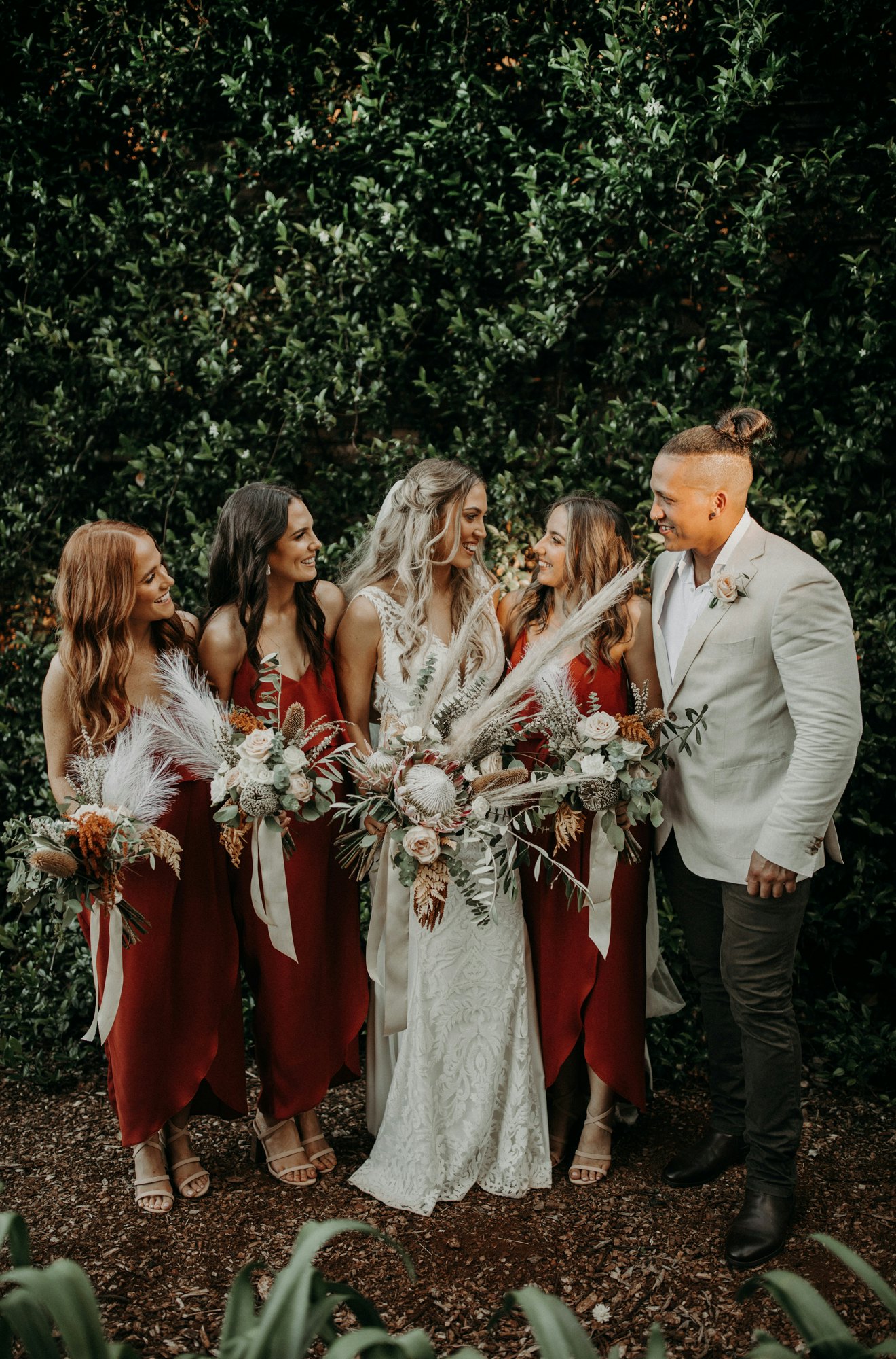 Bride with bridesmaids and bridesman 