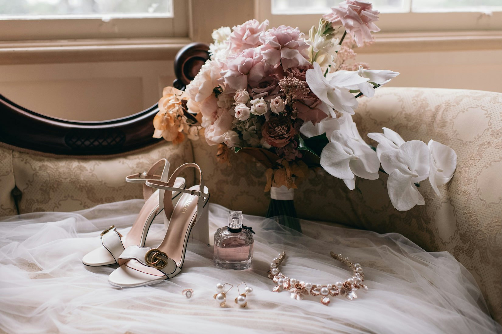 Brides shoes and bouquet 