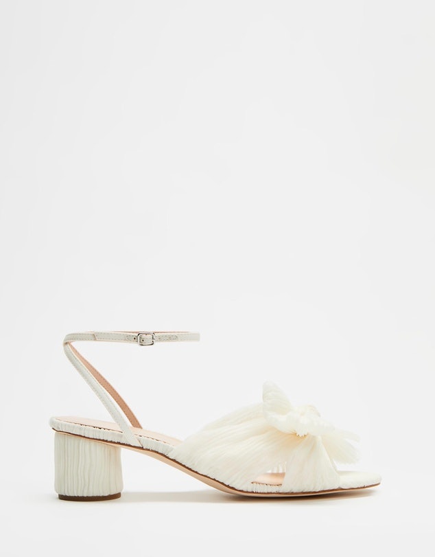 White wedding shoes with bow 