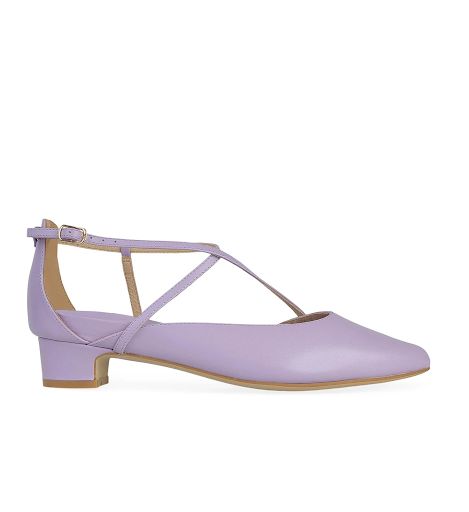 Purple lilac shoes with closed in toe