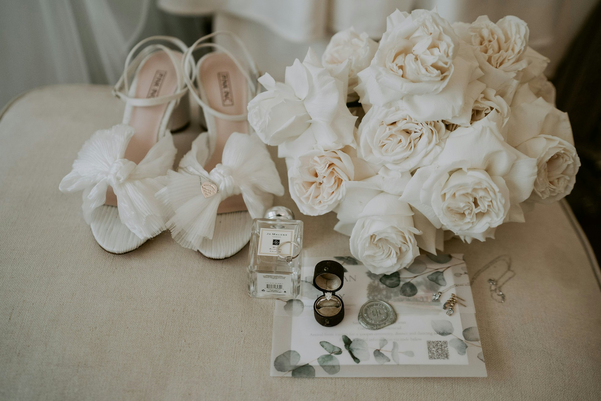 Wedding flowers and invitations