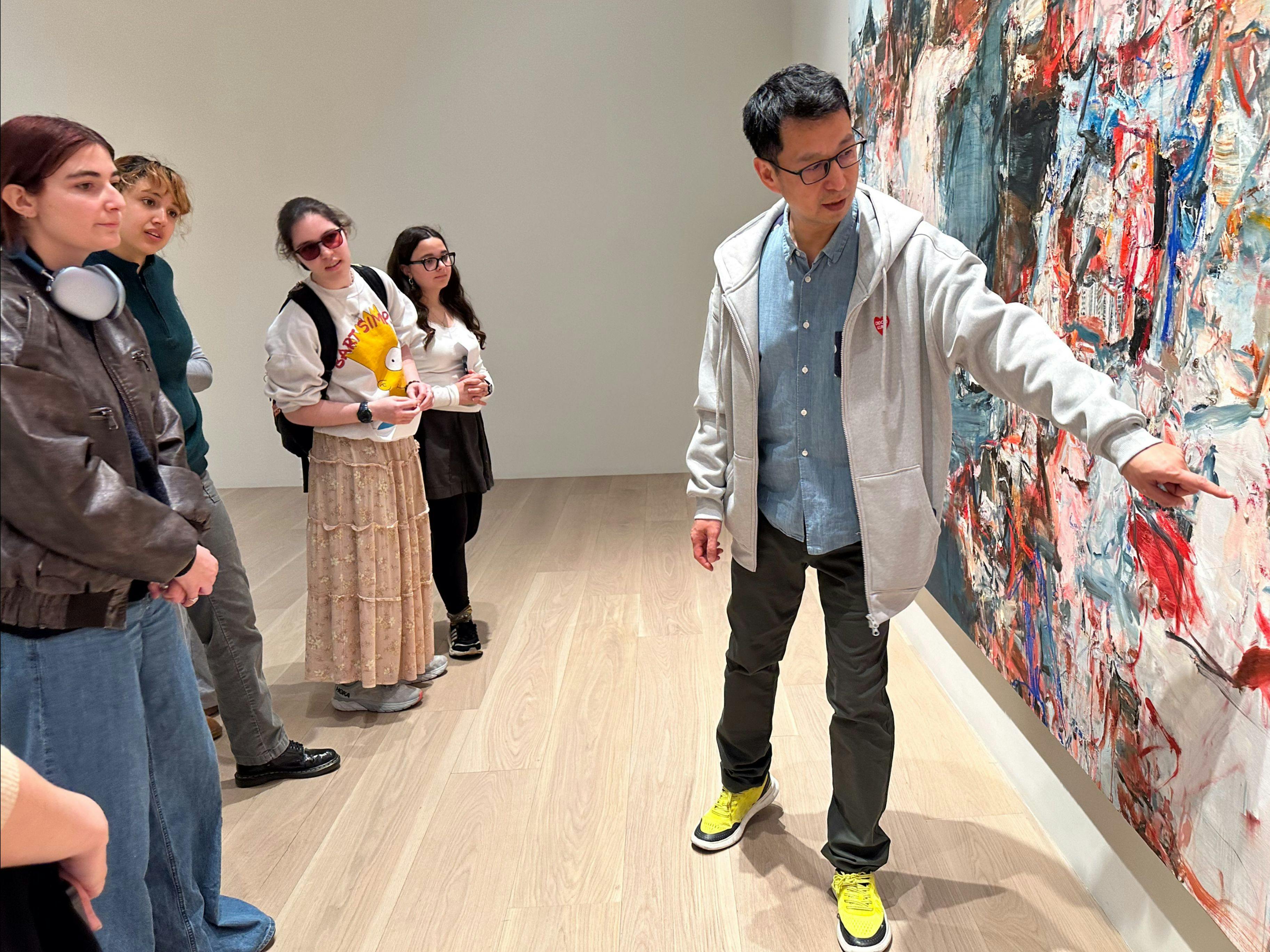 Mandarin Students Meet Artist Tu Hongtao 
