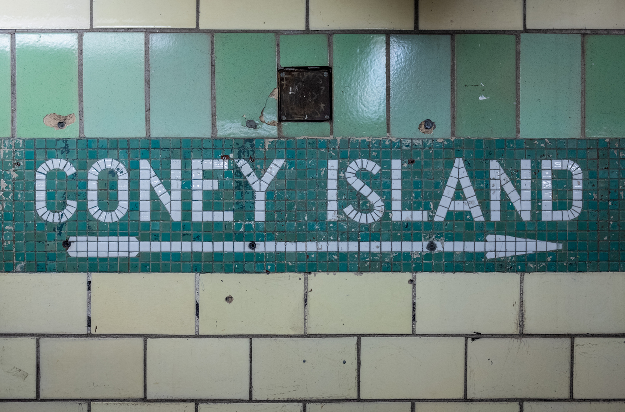 Photo of a Coney Island sign