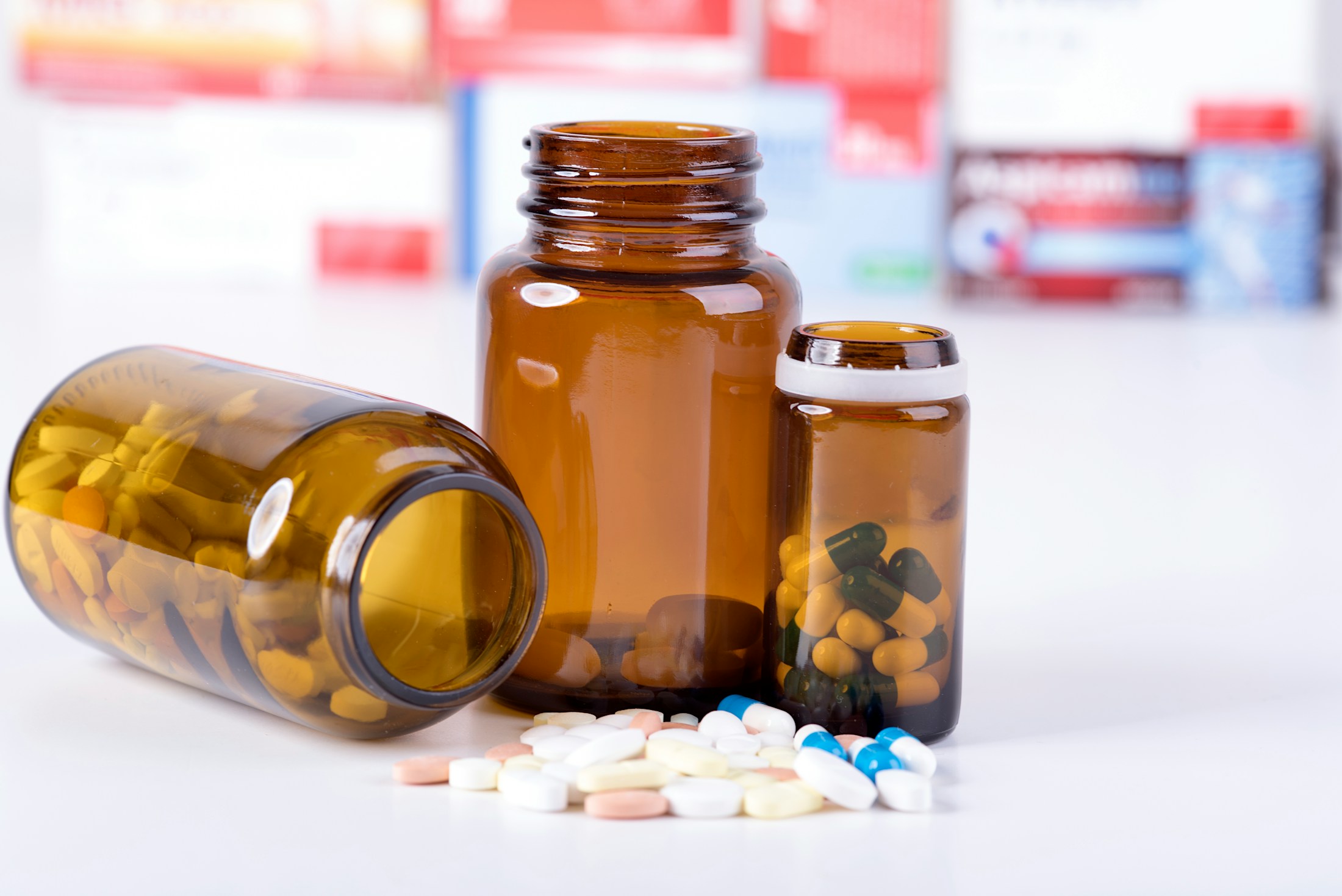 GLP-1 in Los Angeles pills and bottle.