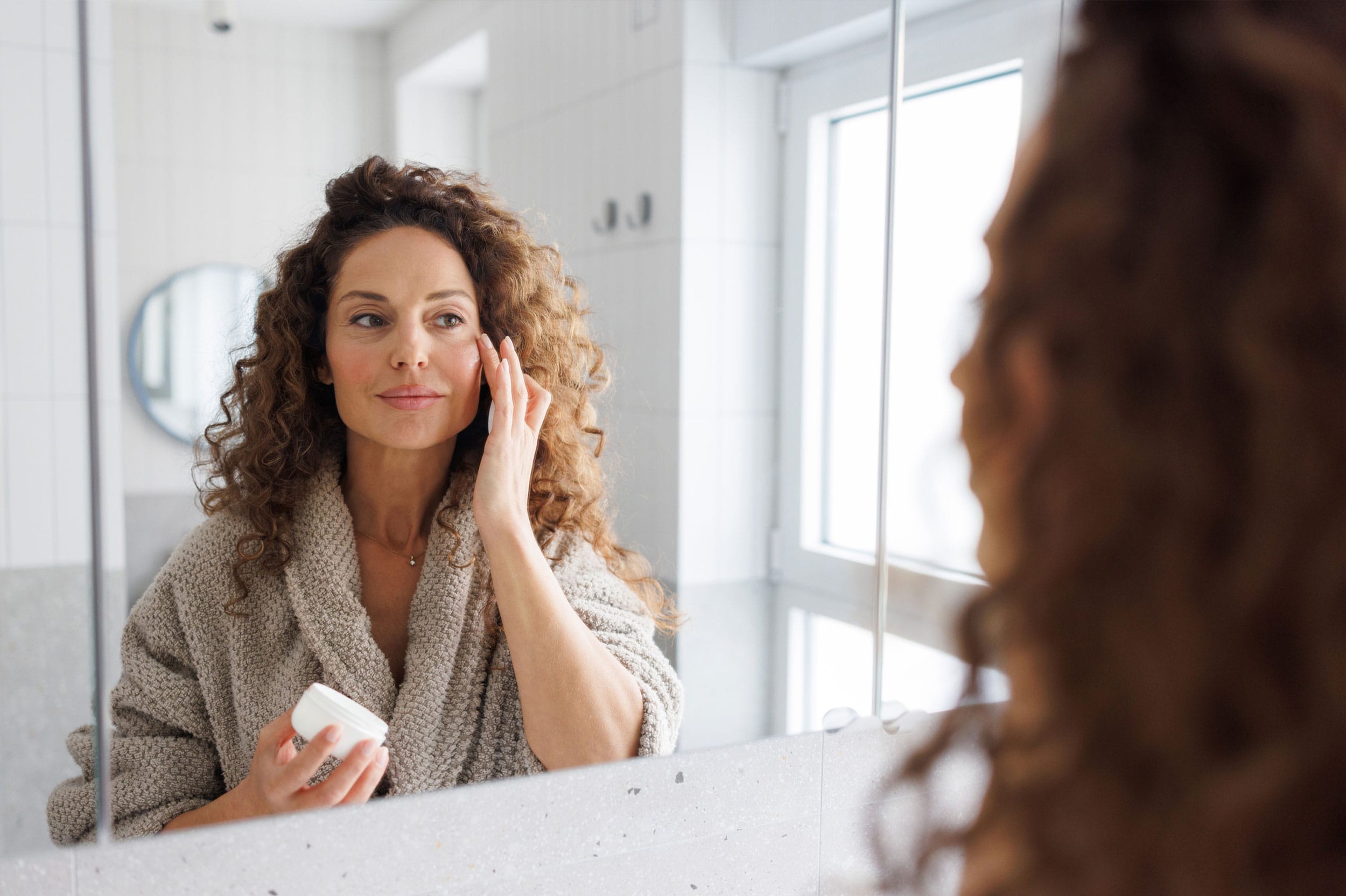 Genesis Lifestyle Medicine Blog | Top Benefits of Using Sermorelin in Your Skincare Routine