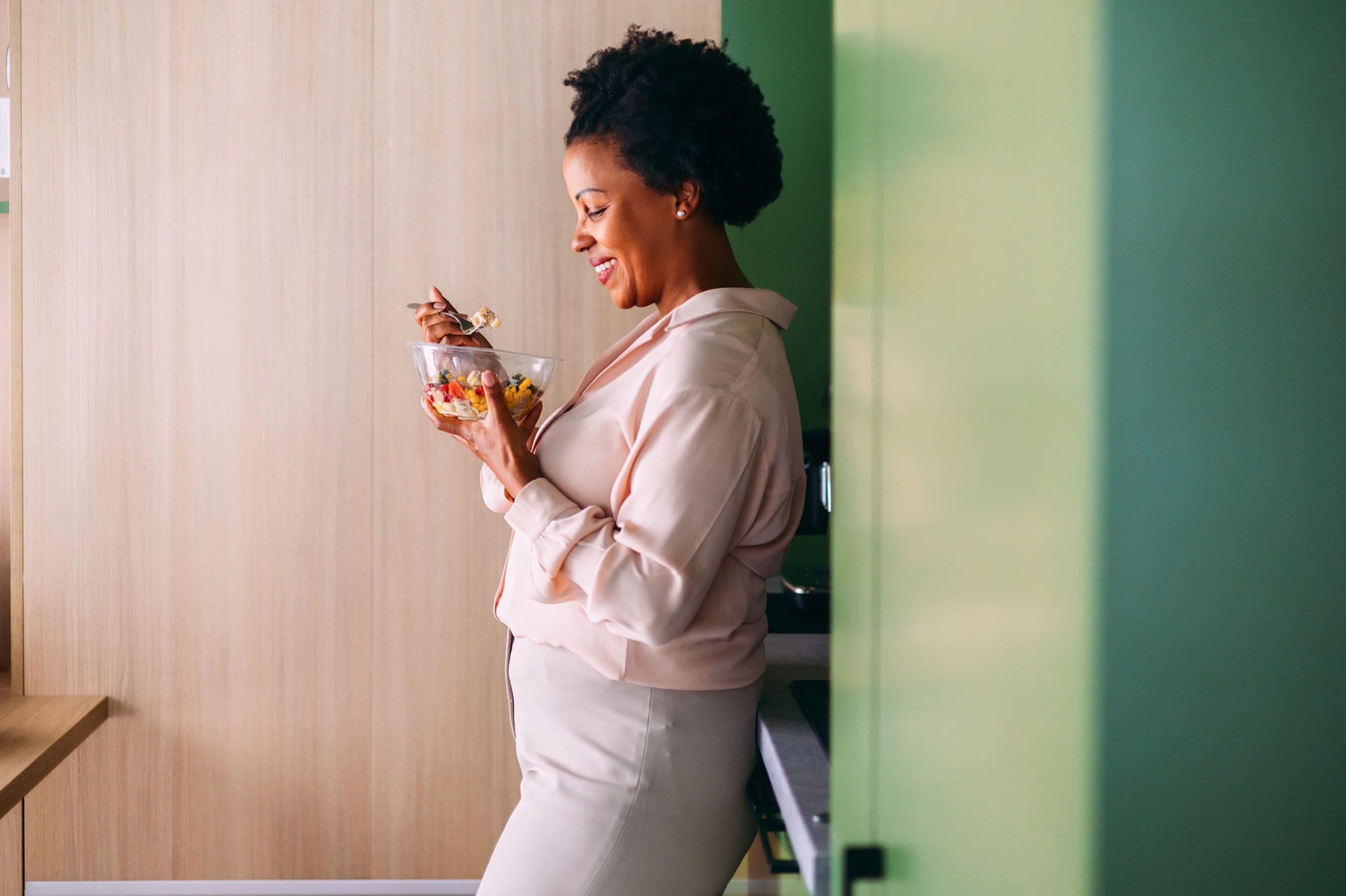 Genesis Lifestyle Medicine Blog | Perimenopause Weight Gain: Why the Diet That Worked at 35 Stops Working at 45