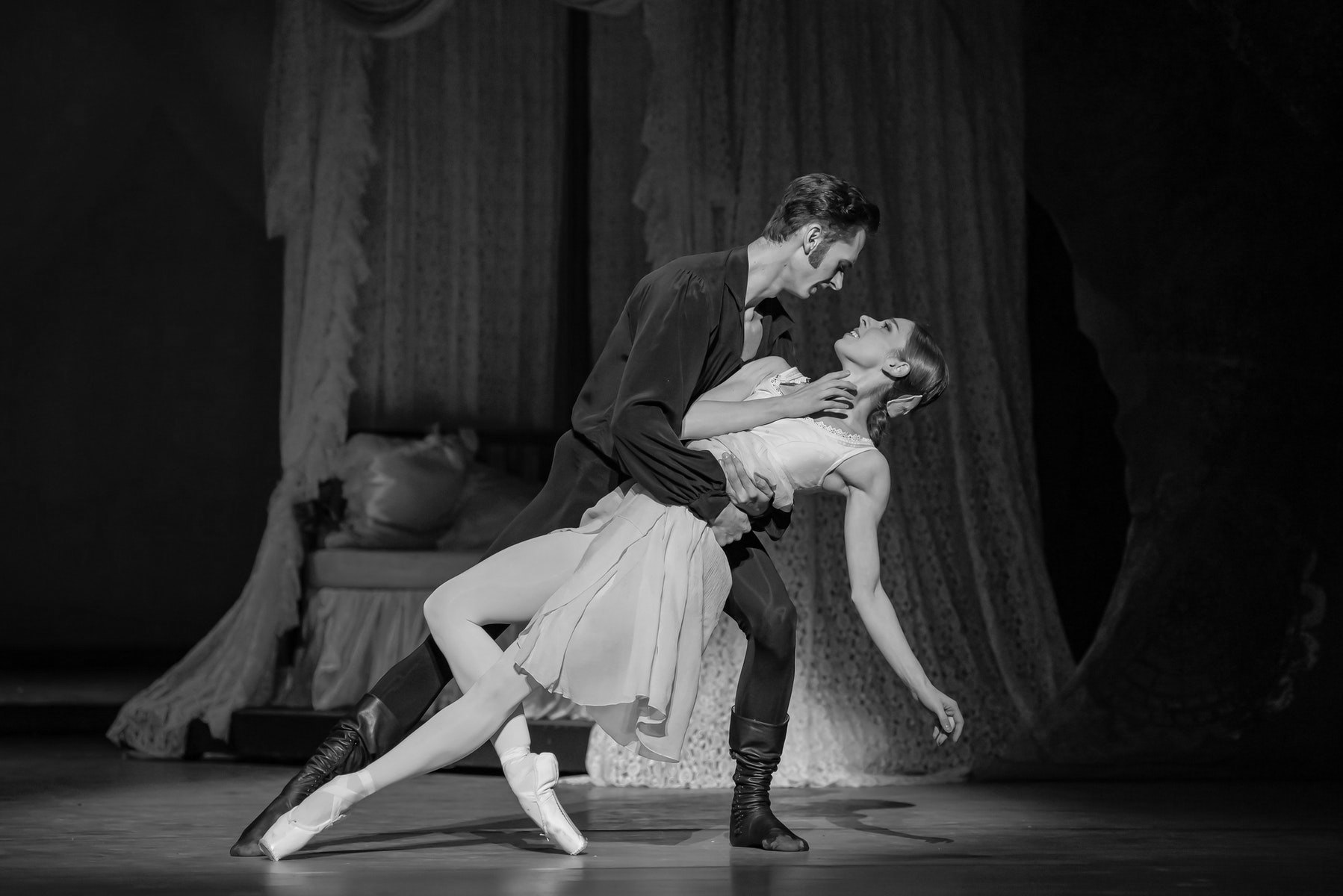 Balet NT - Oněgin | Alina Nanu, Patrik Holeček - foto: Serghei Gherciu
