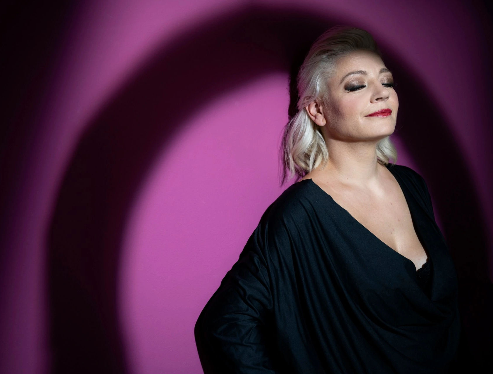 Naďa Válová & NV BAND