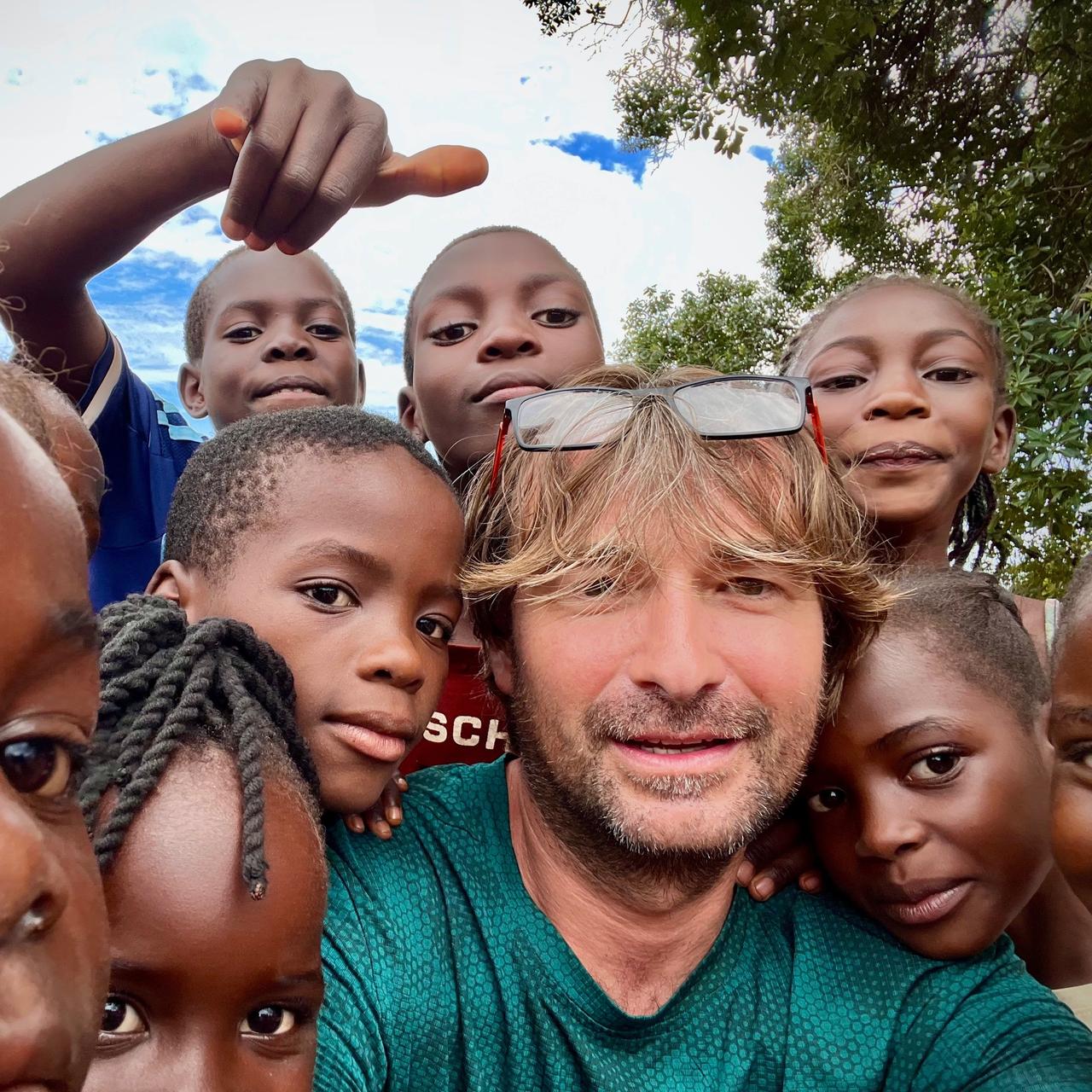 Tony Růžek: Život v karavanu