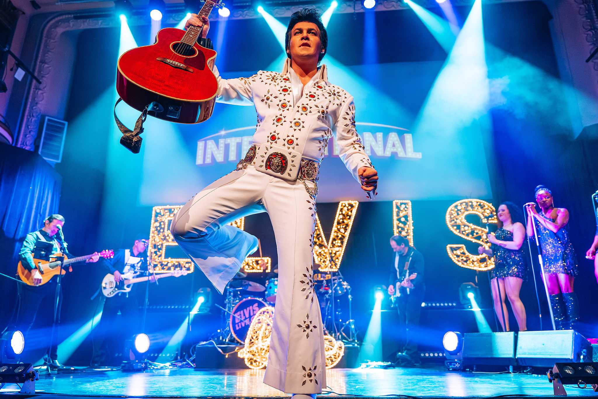 ElvisLive Royal Show