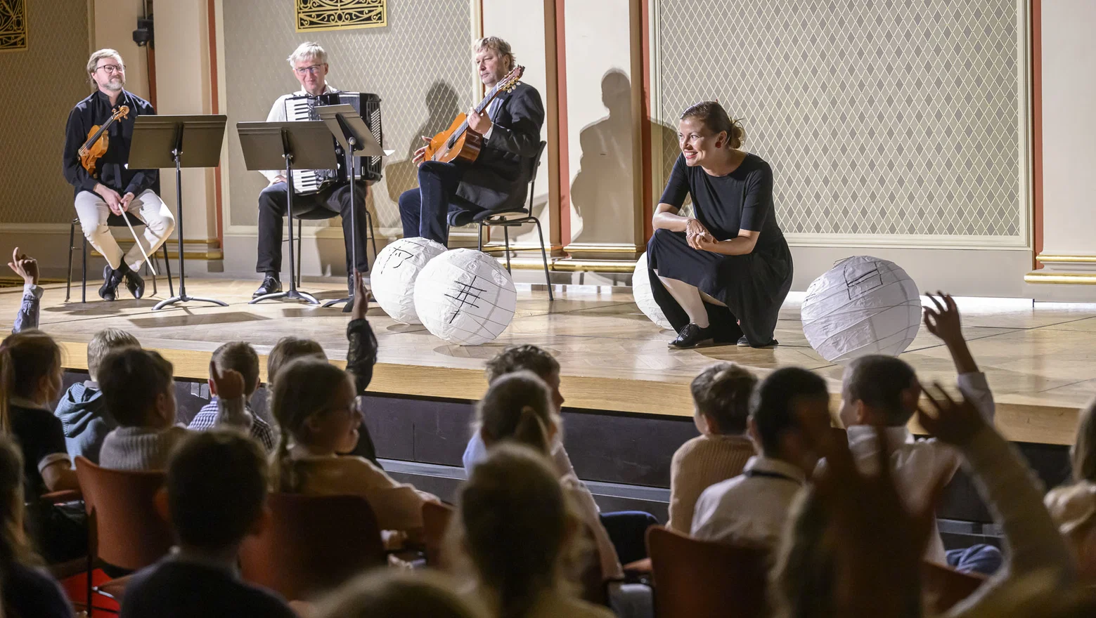 Císařův slavík aneb Návštěva na dvoře čínského císaře