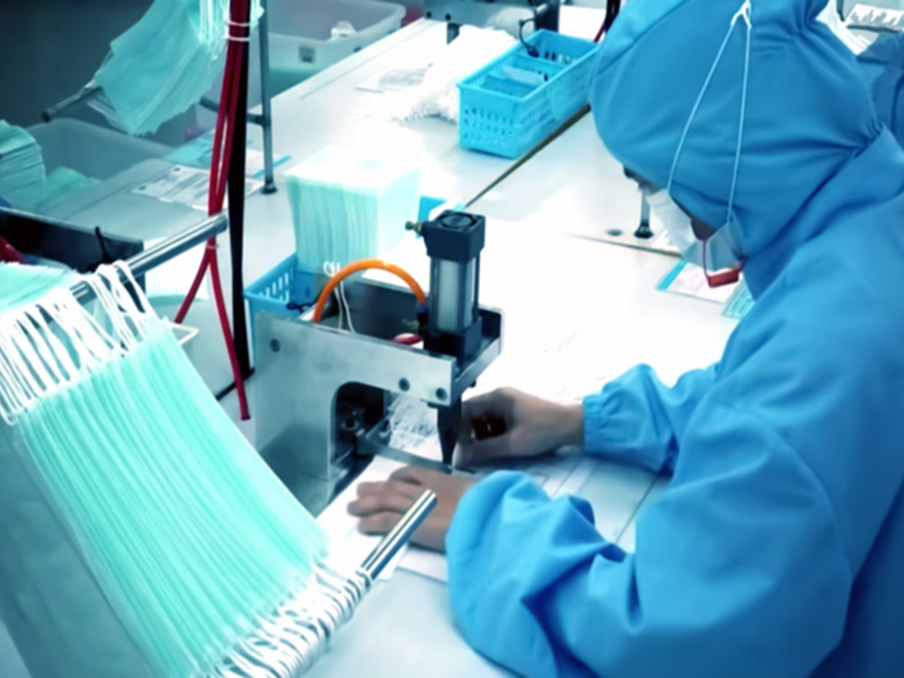 Corona: Krönung Chinas zur Weltmacht? Die Maskendiplomatie Chinas und die neue Seidenstraße der Gesundheit