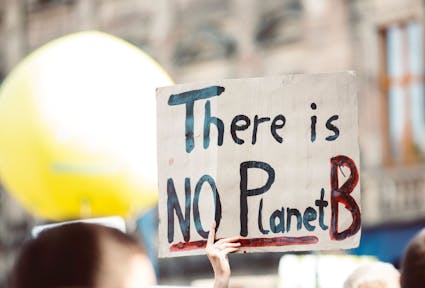 There’s a climate emergency! A bit more than a warning, a bit less than a fully-fledged commitment