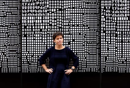 Fake News erkennen und kontern: Ein Interview mit Ingrid Brodnig