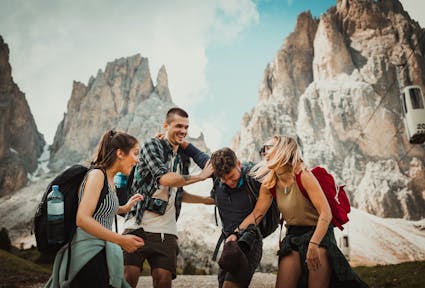 Youth and mountains: a peak of attractiveness?