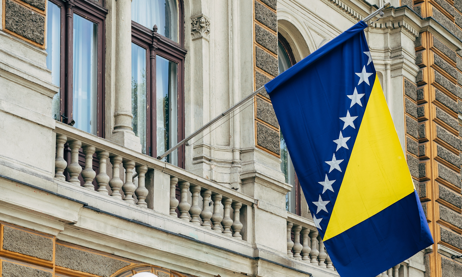Streamlining a tangled web: Towards a truly democratic Bosnia and Herzegovina