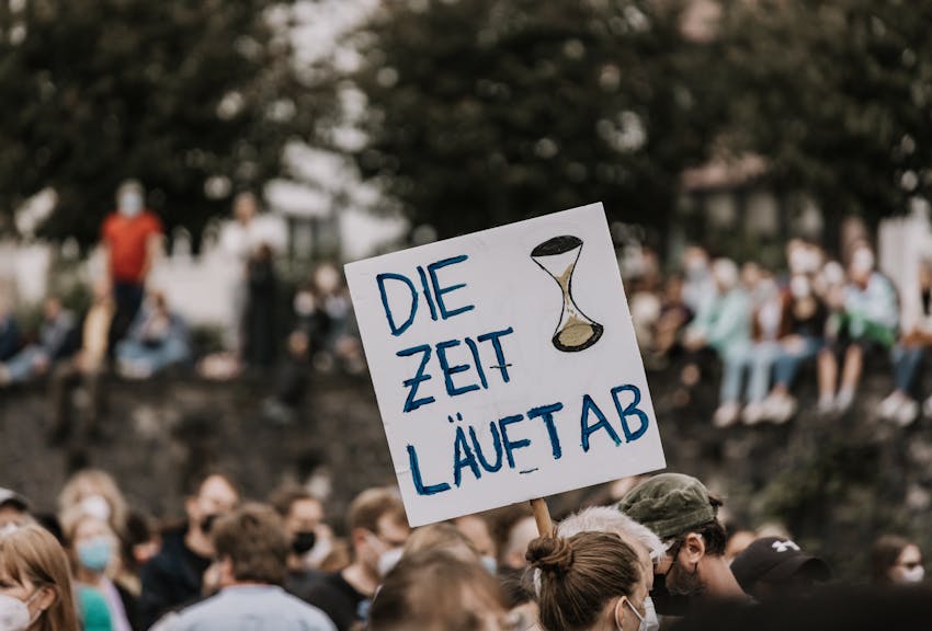 Umfrage: Die Politik sollte den Klimaschutz vor wirtschaftliche Interessen stellen
