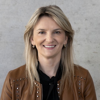 Alyona Zubaryeva Alyona Zubaryeva