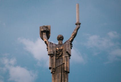 5 reasons why Ukrainian female migration is a feminist issue.