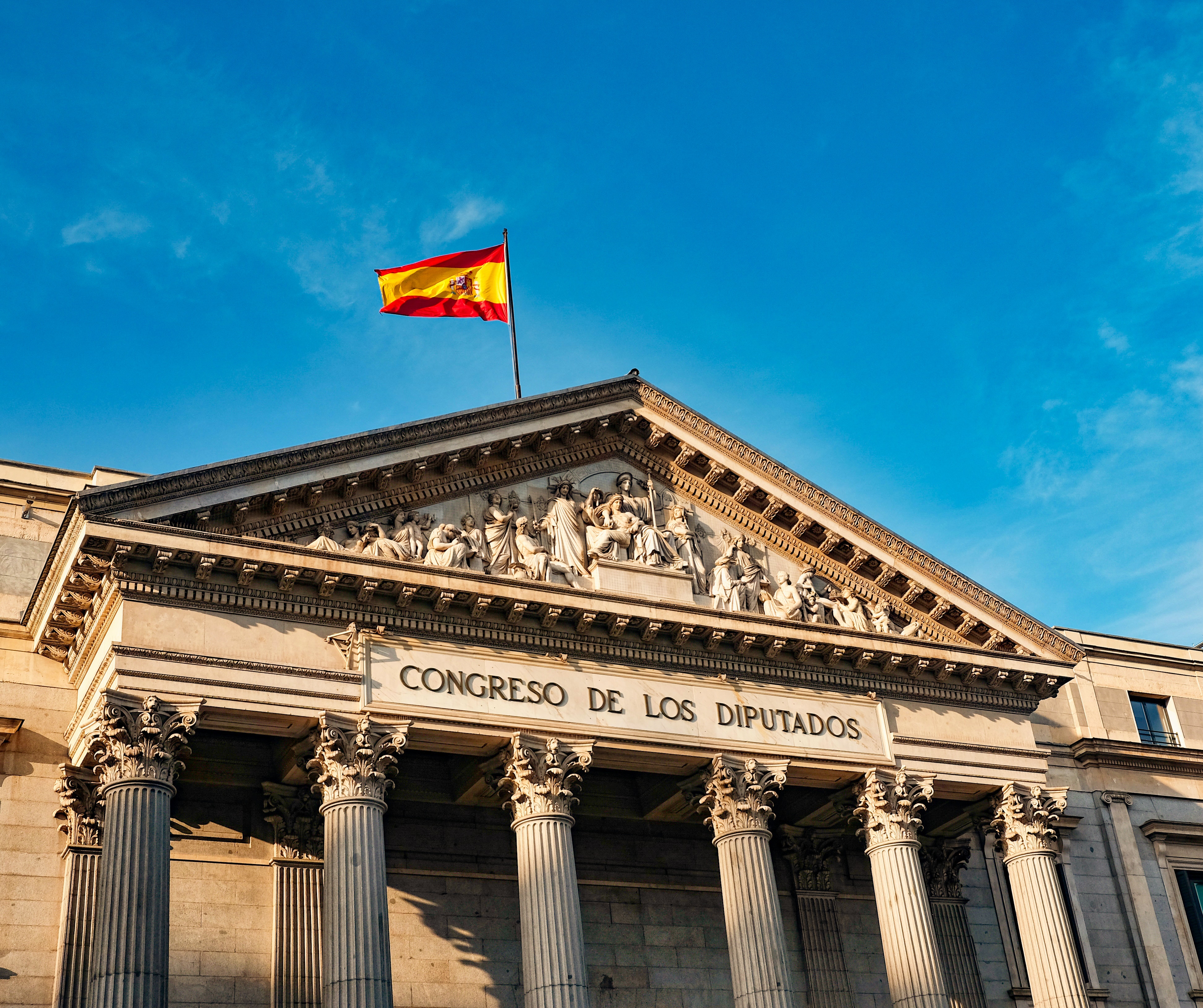 Early elections in Spain: causes and prospects