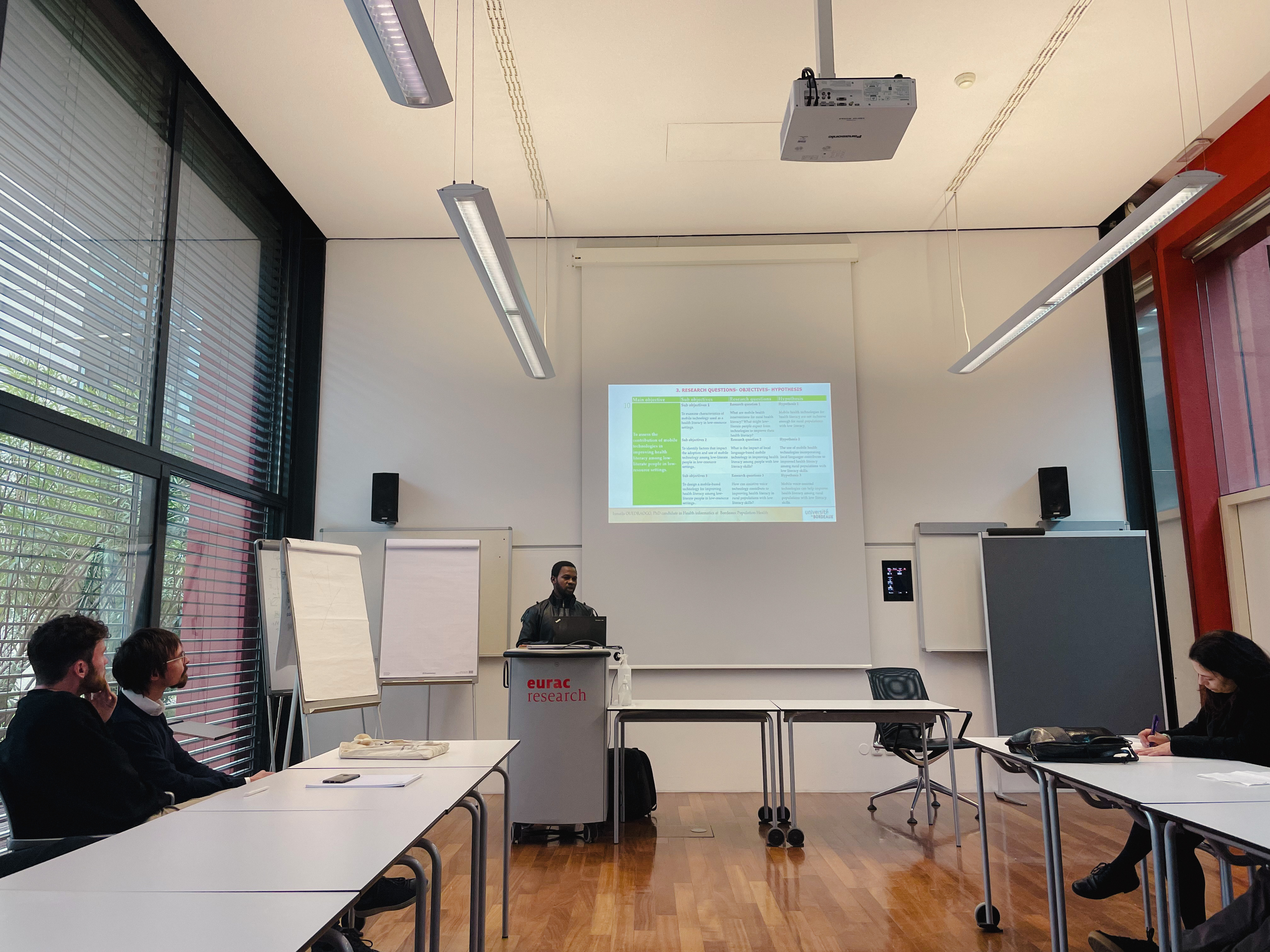 Trainees' seminar series at the Center for Advanced Studies - Eurac ...
