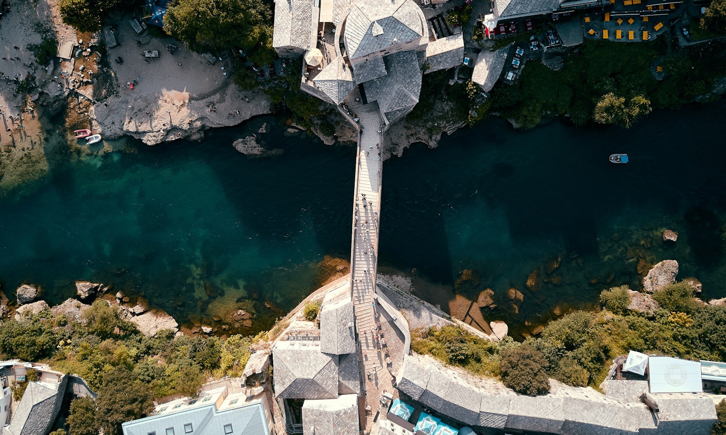 The Bosnian Constitution: facing the EU integration process