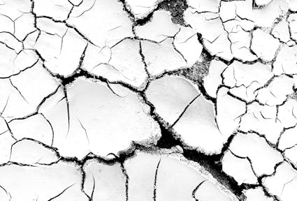 Voluntarily and Involuntarily Immobile Farmers under the Impacts of Climate Crisis in Turkey