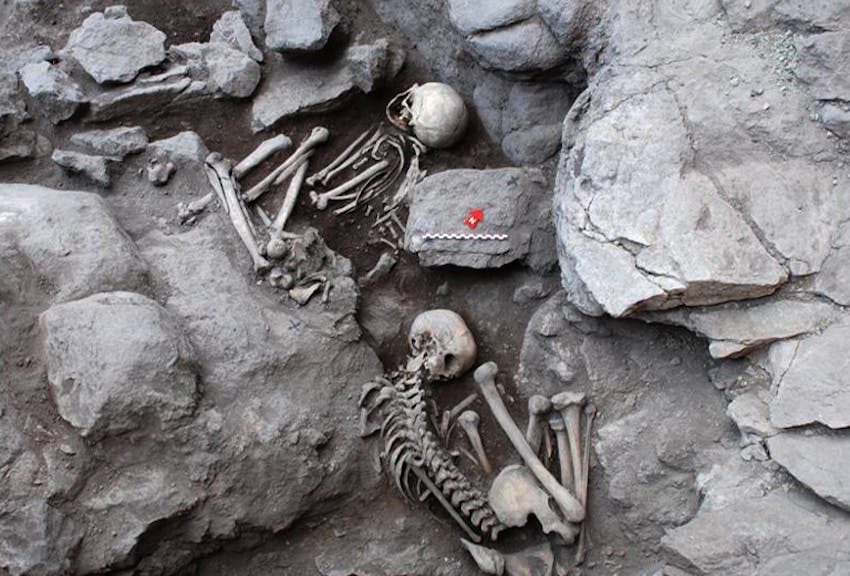 Im prähistorischen Grab von Auer lagen ein Vater, sein Sohn und ein Säugling