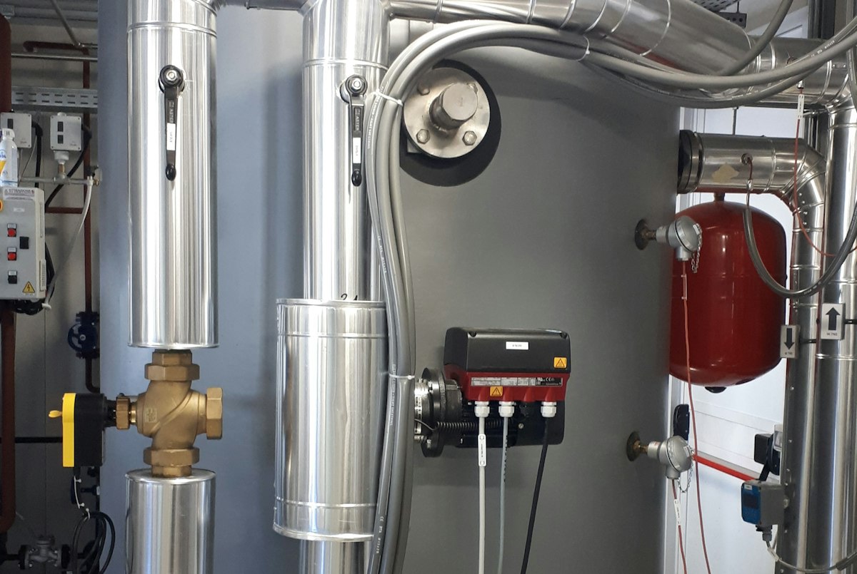 Stratified water storage tanks - Eurac Research