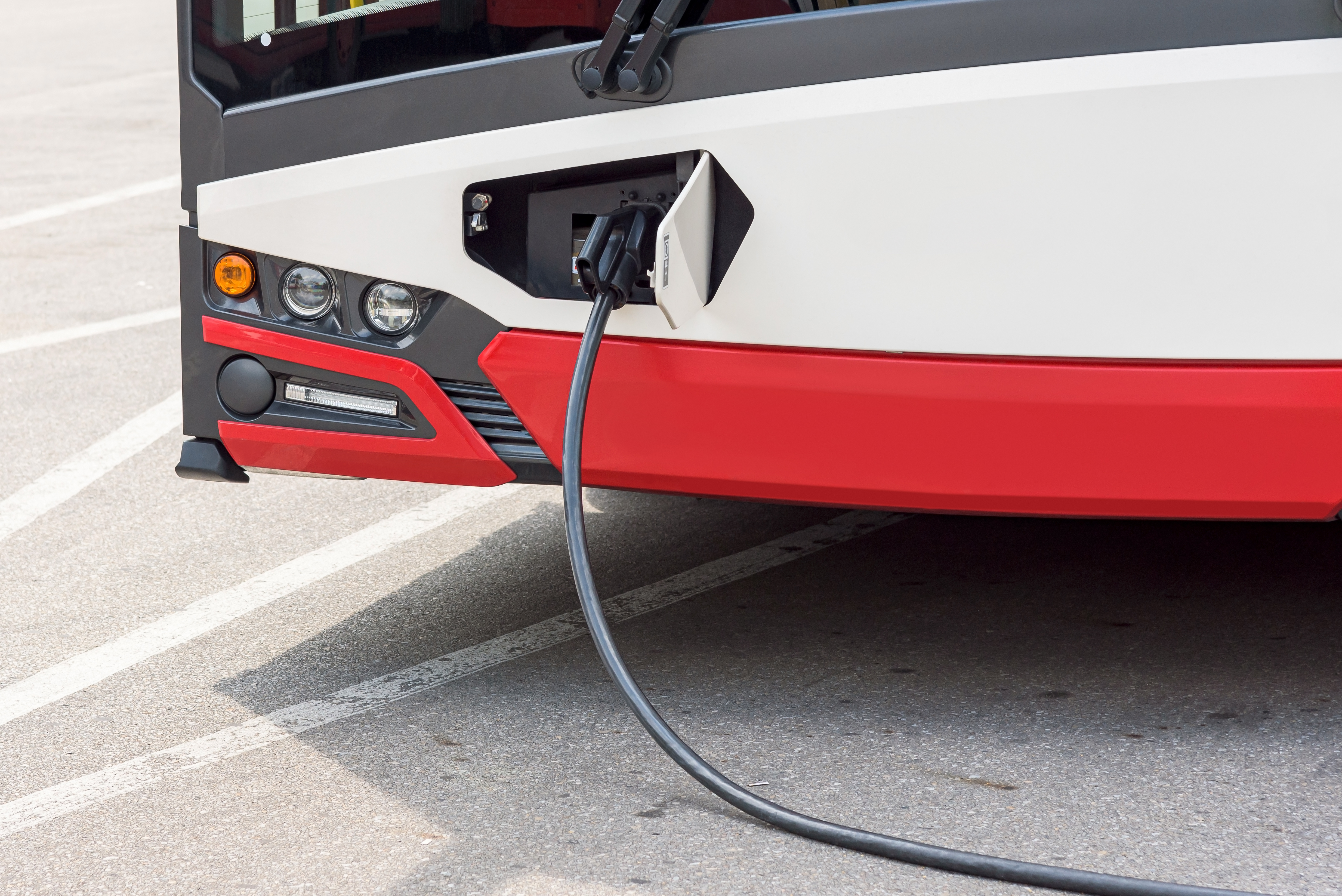 Electric buses in cities: data and trends for industry and local authorities