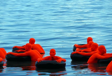 Die verschwimmenden Grenzen zwischen politischer Realität und populistischer Inszenierung