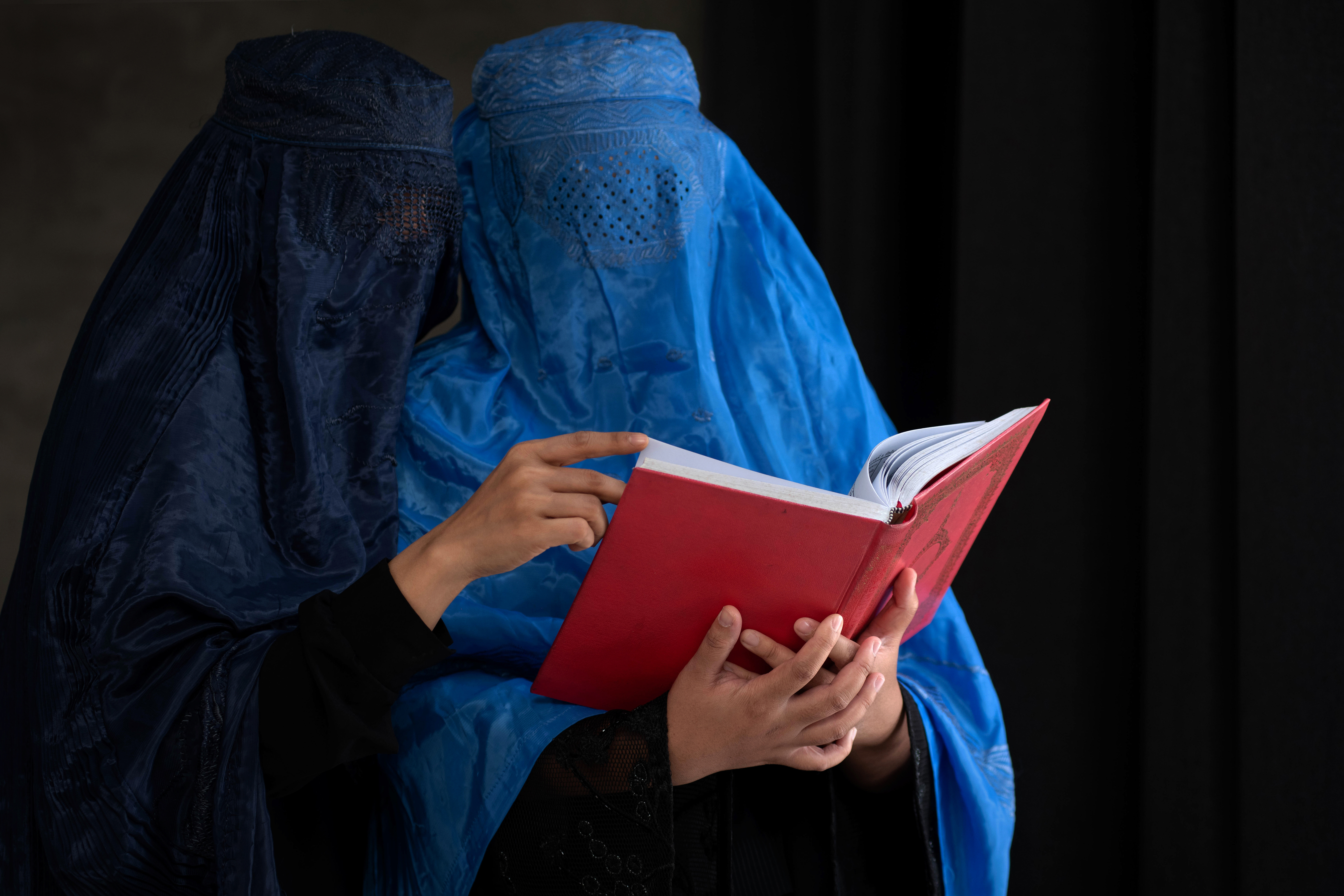 Crescere senza scuola: il futuro negato alle ragazze afghane