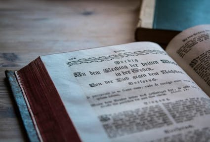 È possibile digitalizzare e correggere i testi storici automaticamente?