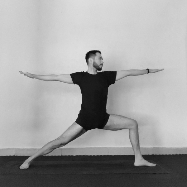 virabhadrasana-2