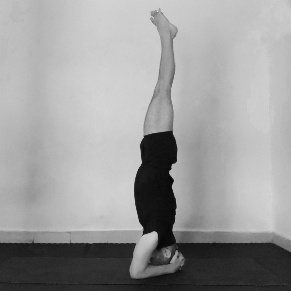 sirsasana