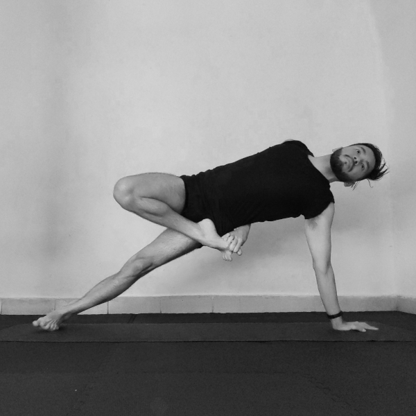 kasyapasana