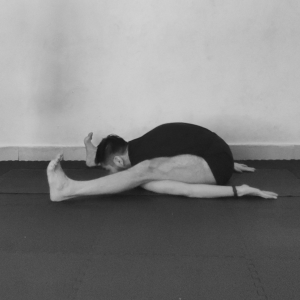 kurmasana-2