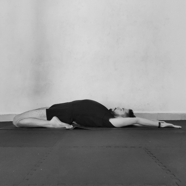 supta-virasana