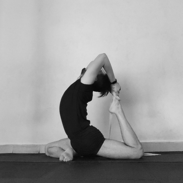 eka-pada-rajakapotasana
