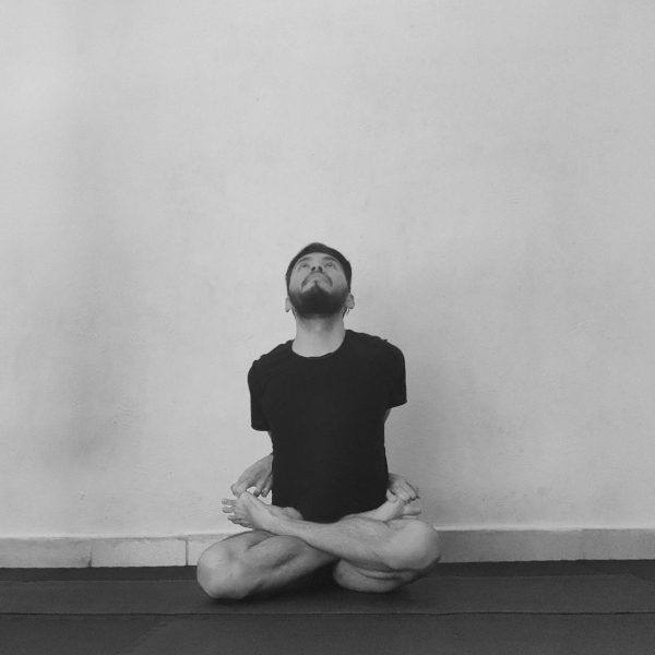 baddha-padmasana
