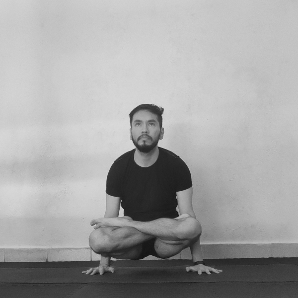 tolasana