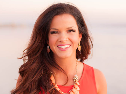 jennifer jayde business coach testimonial for moonclerk recurring payments