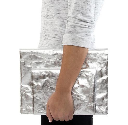 UASHMAMA Maru Clutch Small Metallic Metallic Silver