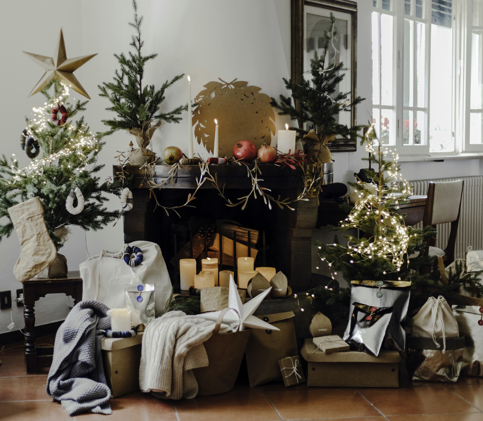 https://www.datocms-assets.com/3179/1699351254-uashmama_fotos-mood-home_brot-von-engeln_giftpackaging_peltro-1.jpg