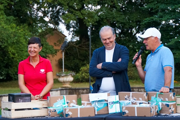 Giancarlo Gobbo e Paul Schäfer presentano i premi al Golfclub Ca' Amata, 29 giugno 2022.