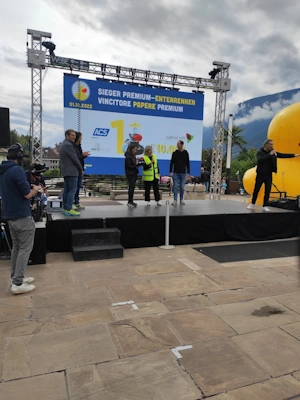 ACS e INFOMINDS sul palco dopo la vittoria nella Gara delle Papere - Entenrennen, Merano 1 ottobre 2022.