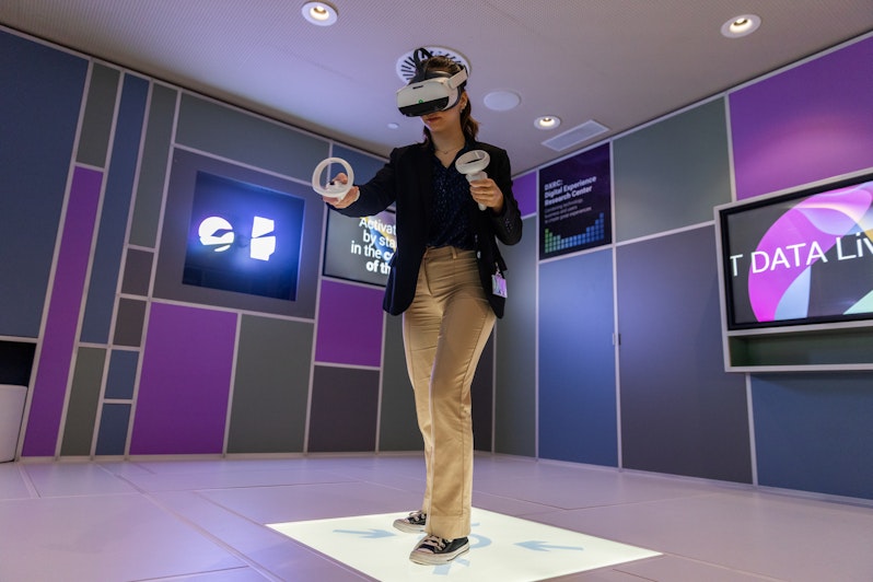 Girl with VR glasses in Barcelona studio lab