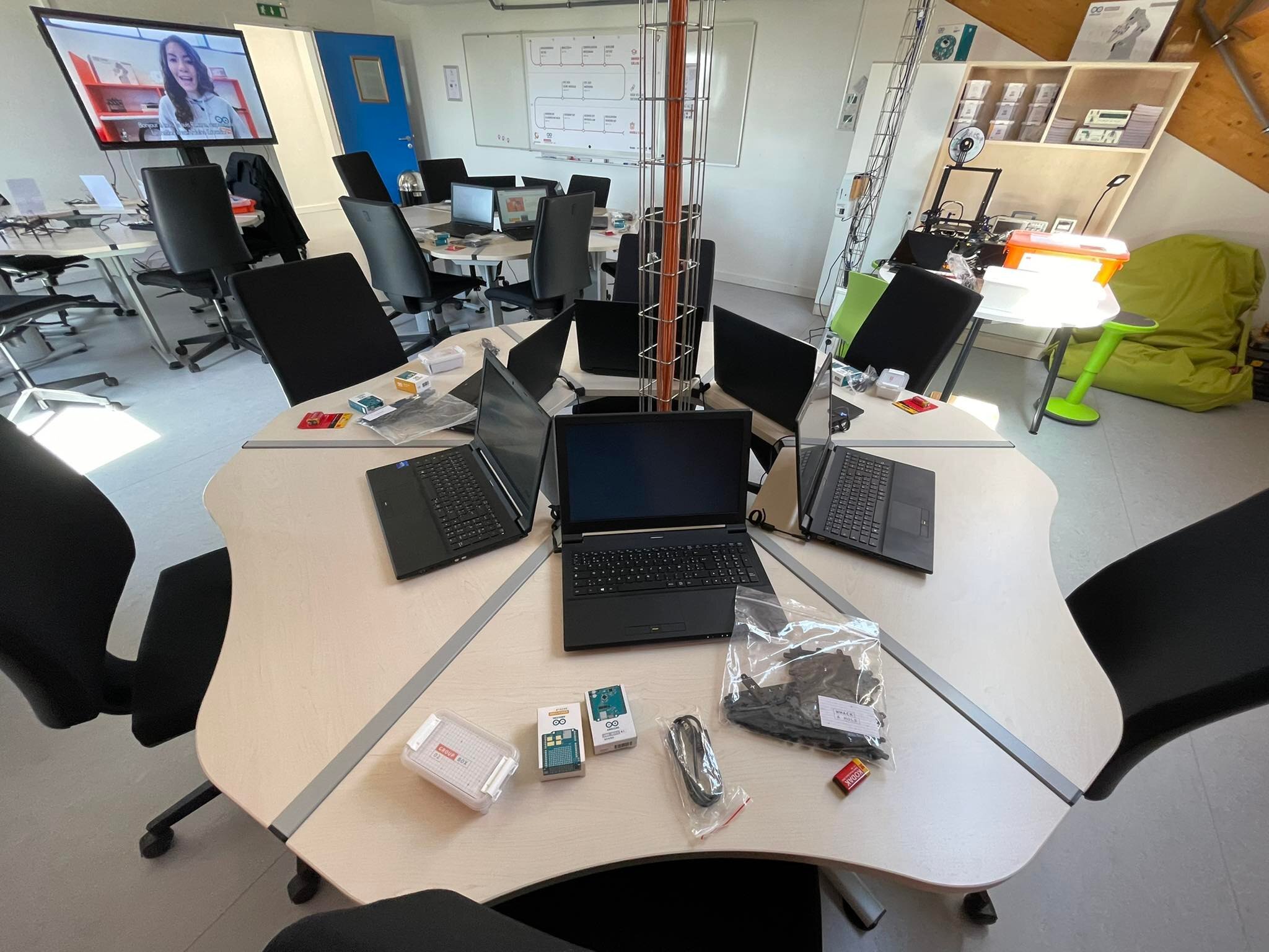 Build, Test, Tinker: Ignite Hands-On Learning with Arduino Labs