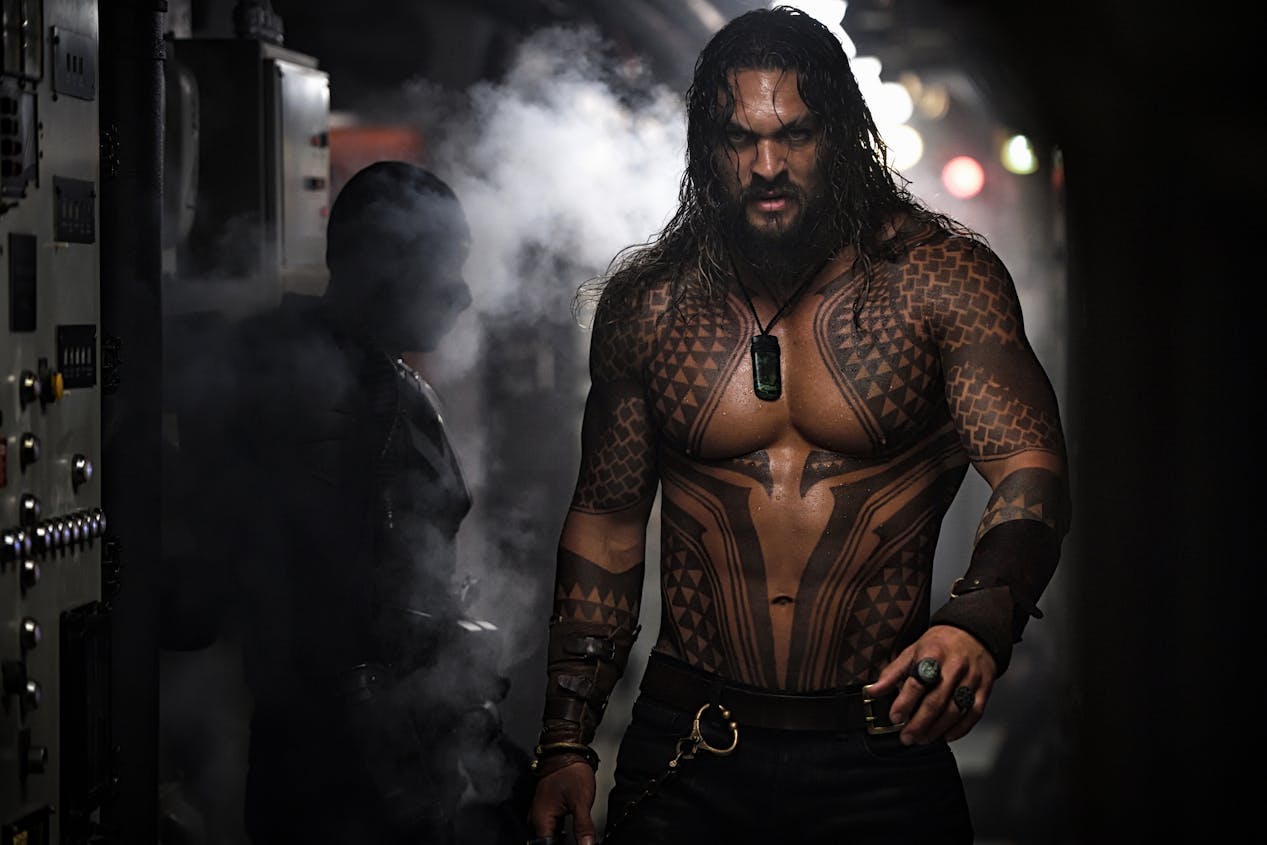 (c)DC & Warner Bros. Ent. Inc. All Rights Reserved.