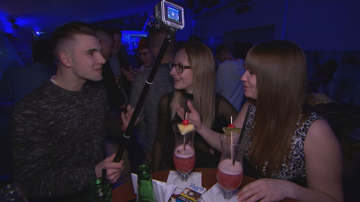 philippanmachemitselfiestickhires